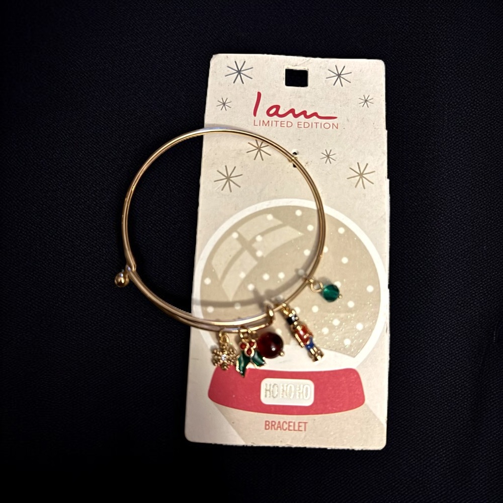 I am limited edition Christmas expandable bangle bracelet